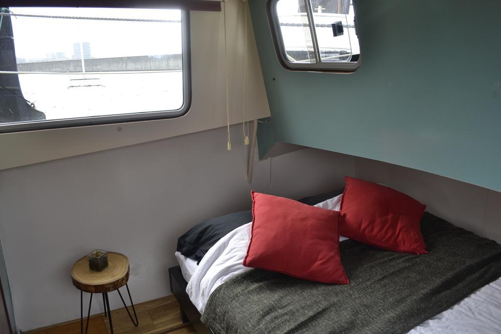Floating B&B Amsterdam Exterior photo